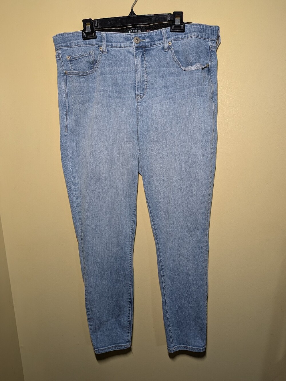 Torrid Sky High Skinny Premium Jeans 20